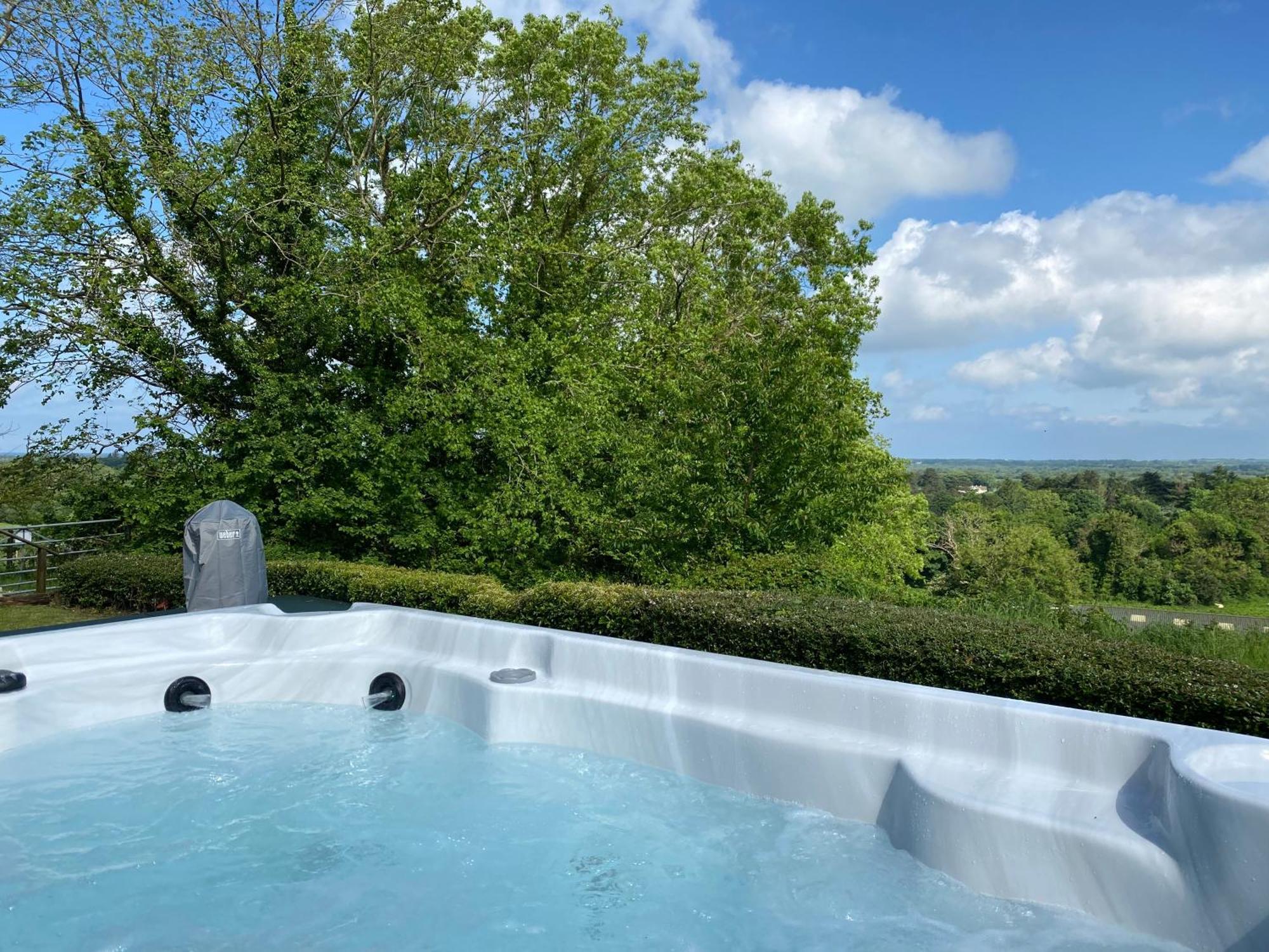 Carrick Beg Self Catering Holiday Accommodation With Hot Tub Sulby  エクステリア 写真